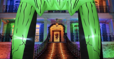 giant 10-foot inflatable halloween archway for the yard, best halloween lawn decorations